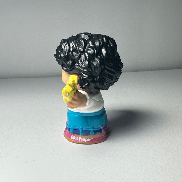 Fisher Price Little People HISPANIC GIRL MIRABEL w/ BUTTERFLY Encanto - Picture 2 of 6
